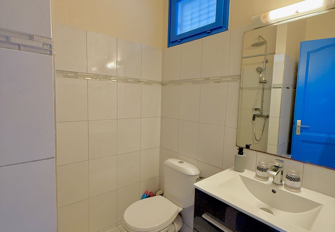 Studio in Le Diamant - coquet studio  équipé à 25 mètre de la plage