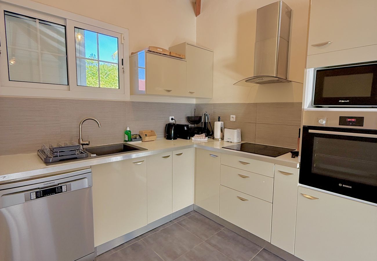 Villa in Le Vauclin - Villa SAADA cosy piscine, jacuzzi et sauna. 