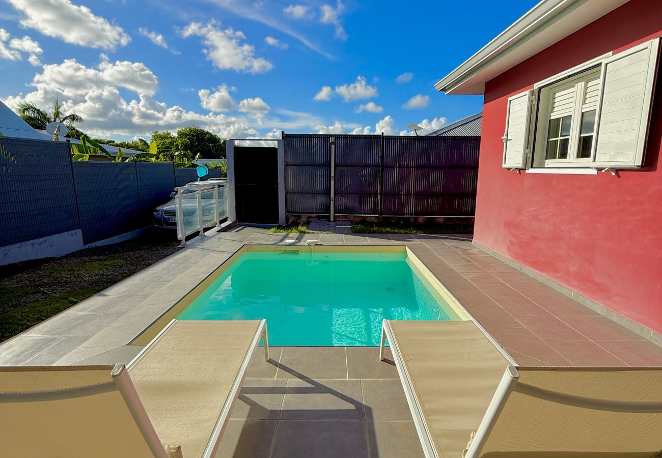 Villa in Le Vauclin - Villa SAADA cosy piscine, jacuzzi et sauna. 