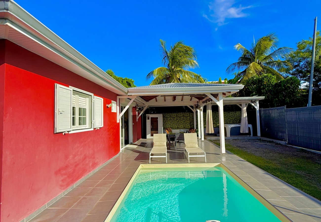 Villa in Le Vauclin - Villa SAADA cosy piscine, jacuzzi et sauna. 