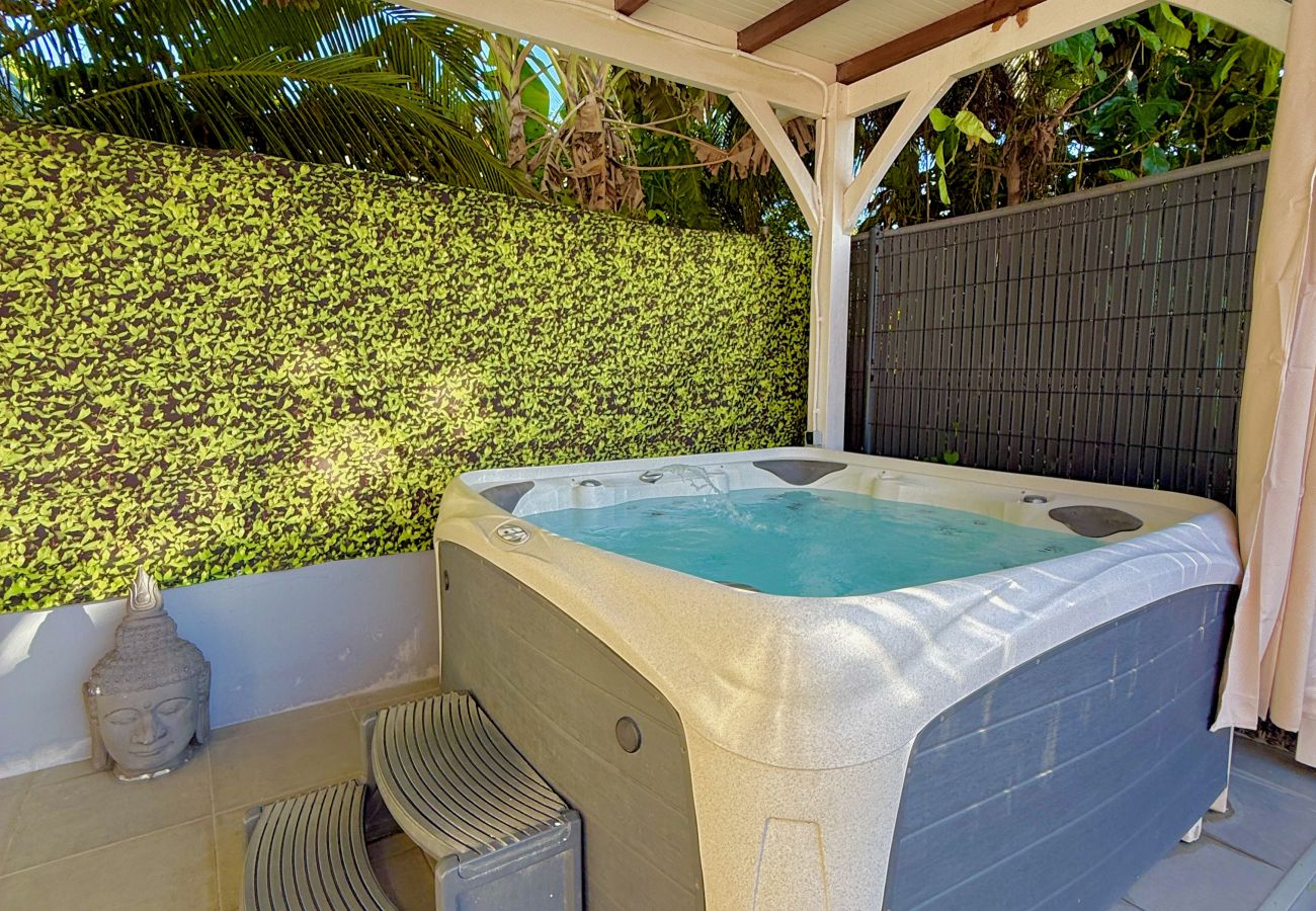 Villa in Le Vauclin - Villa SAADA cosy piscine, jacuzzi et sauna. 