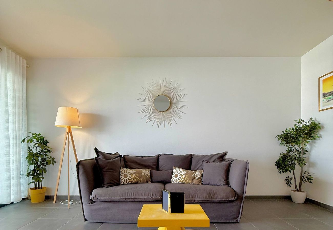 Apartment in Fort-de-France - Appartement Corail Bleu 3 Étoiles 