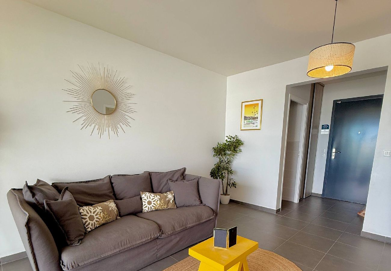 Apartment in Fort-de-France - Appartement Corail Bleu 3 Étoiles 