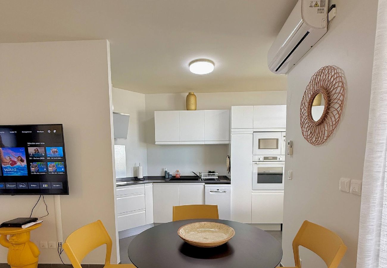 Apartment in Fort-de-France - Appartement Corail Bleu 3 Étoiles 