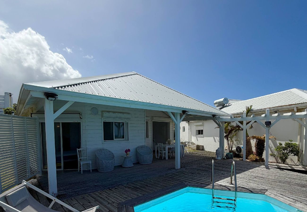 House in Le Moule - La Villa Bleu Émeraude 