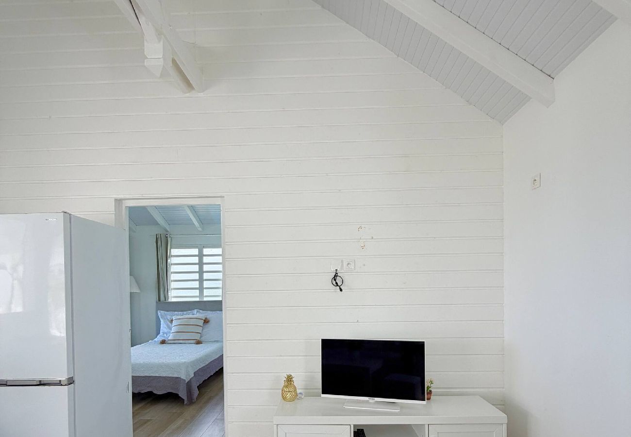 House in Le Moule - La Villa Bleu Émeraude 