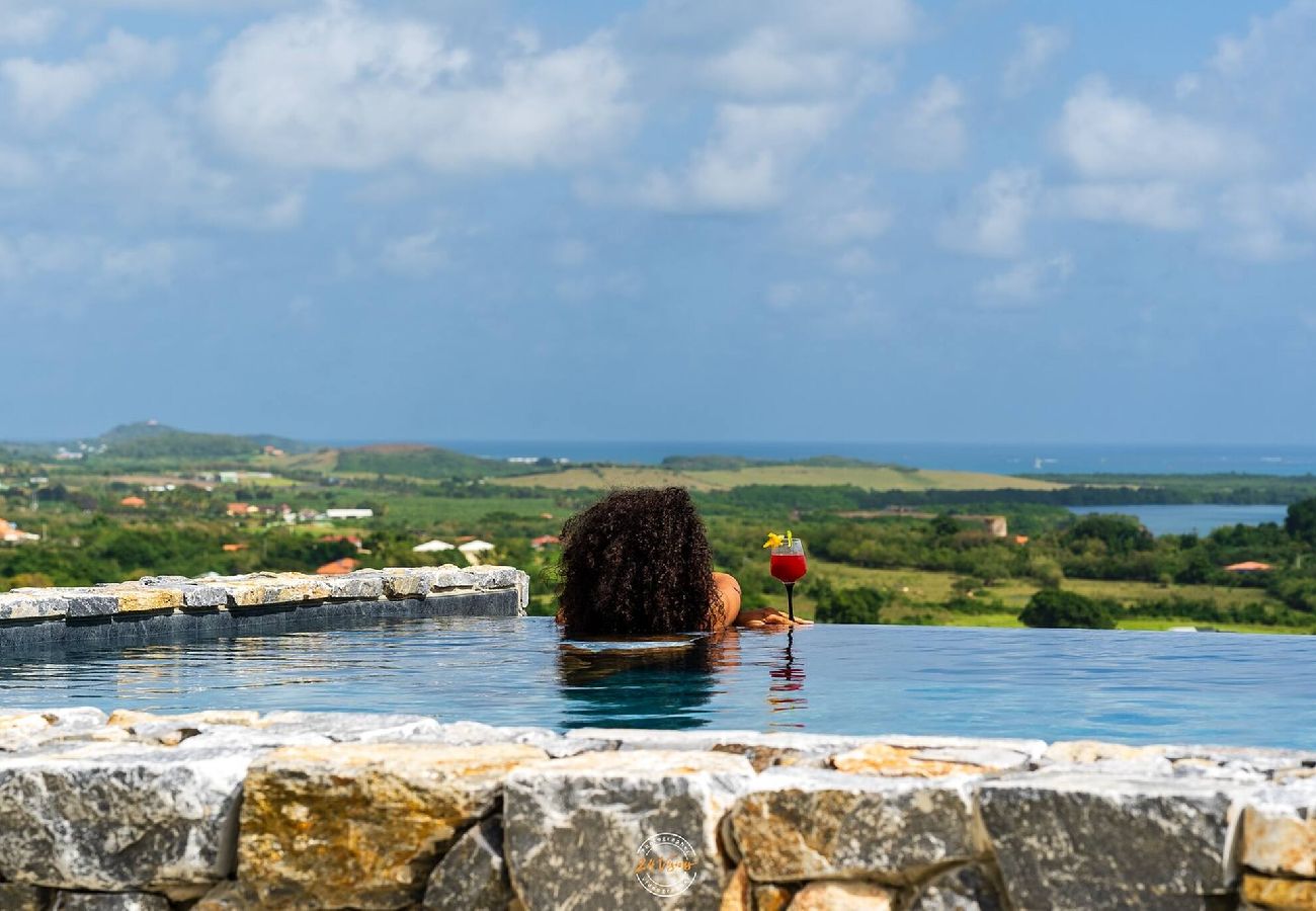 Villa in Le Marin - Cottage de standing - OKO - Piscine et vue mer 