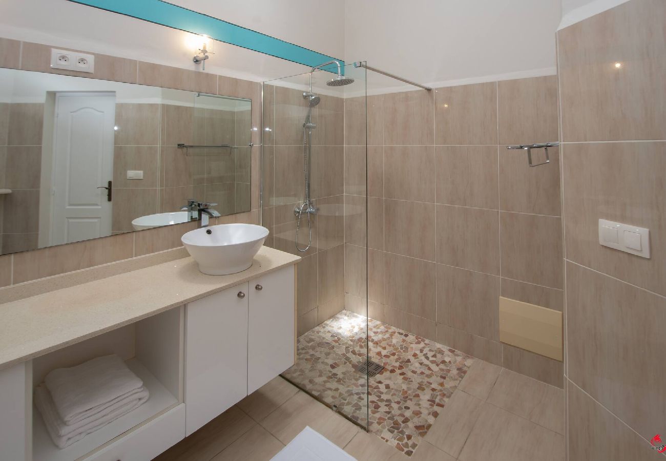 Villa in Le Lamentin - Villa Bambou - Private Pool 