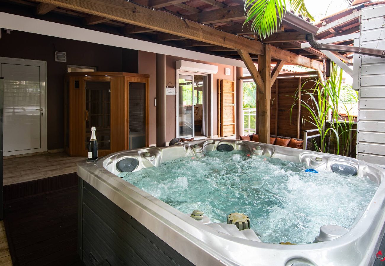 Villa in Le Lamentin - Villa Bambou - Private Pool 