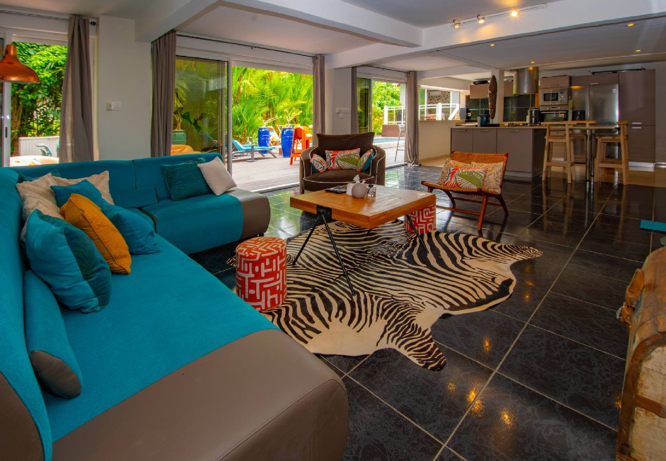 Villa in Le Lamentin - Villa Palmiers Rouges - Private Pool 