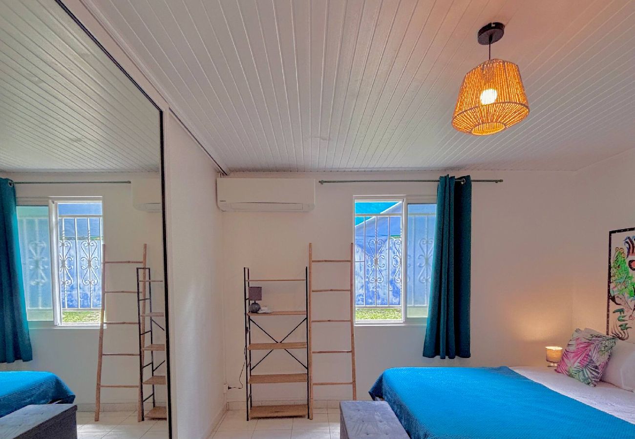Maison à Schoelcher - Bleu Horizon 