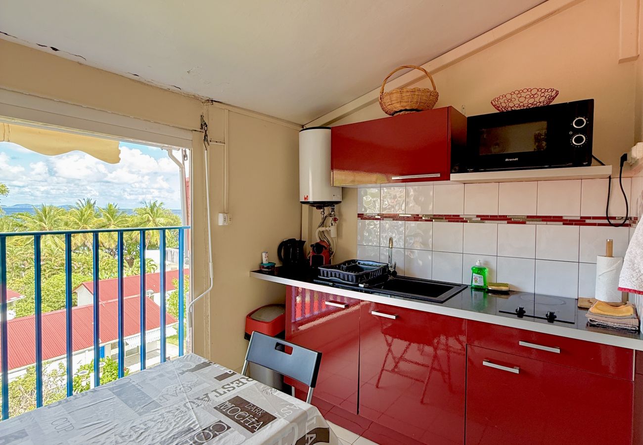 Studio à Le Diamant - coquet studio  équipé à 25 mètre de la plage 