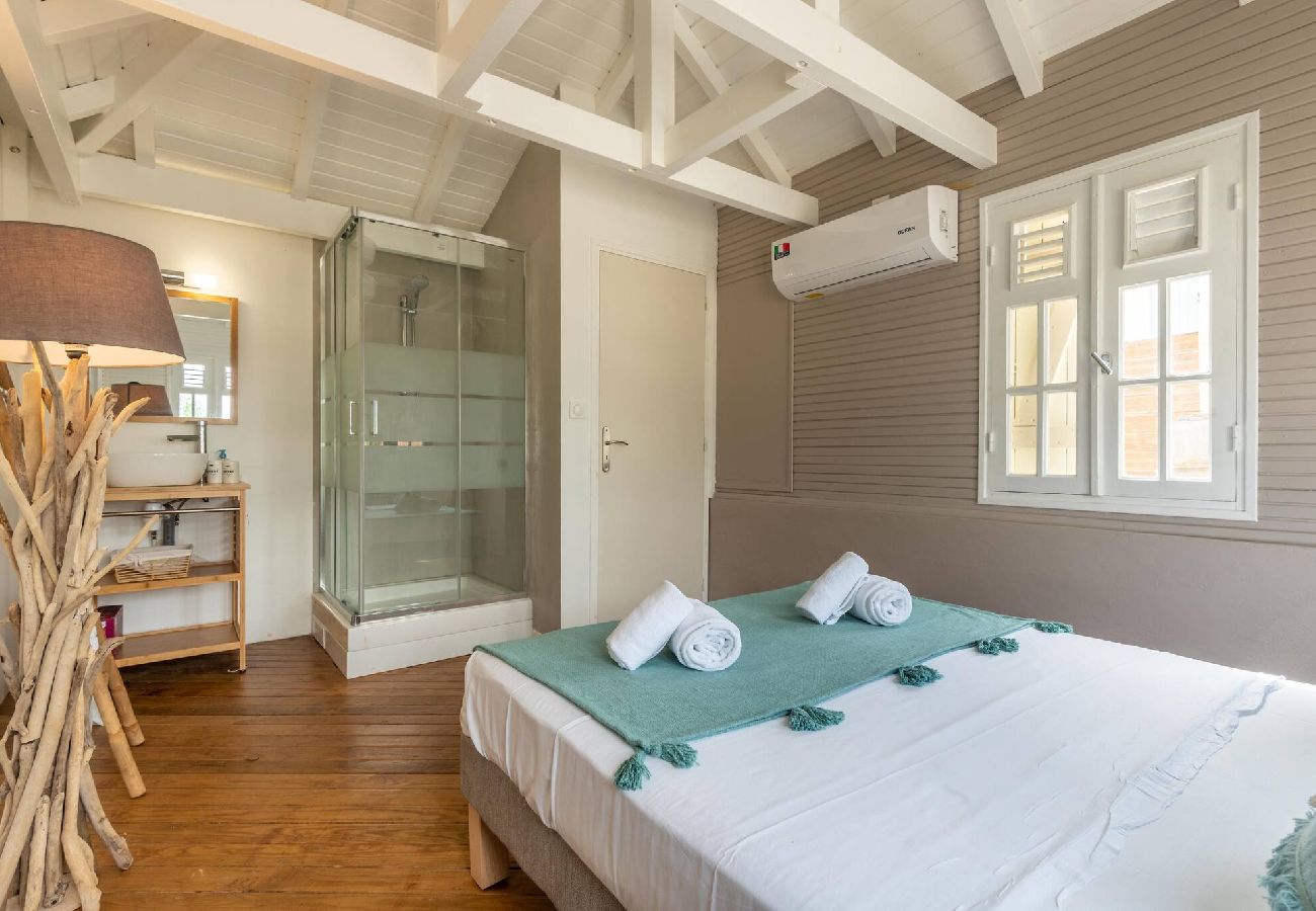 Villa à Le Moule - Villa Holy Days - Piscine & Magnifique vue mer 