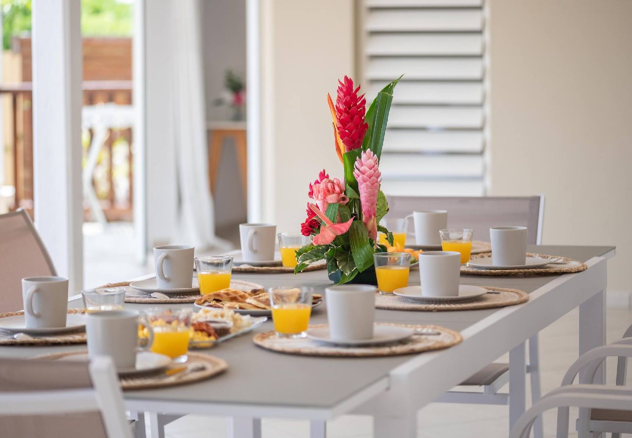 Villa à Le Moule - Villa Holy Days - Piscine & Magnifique vue mer 