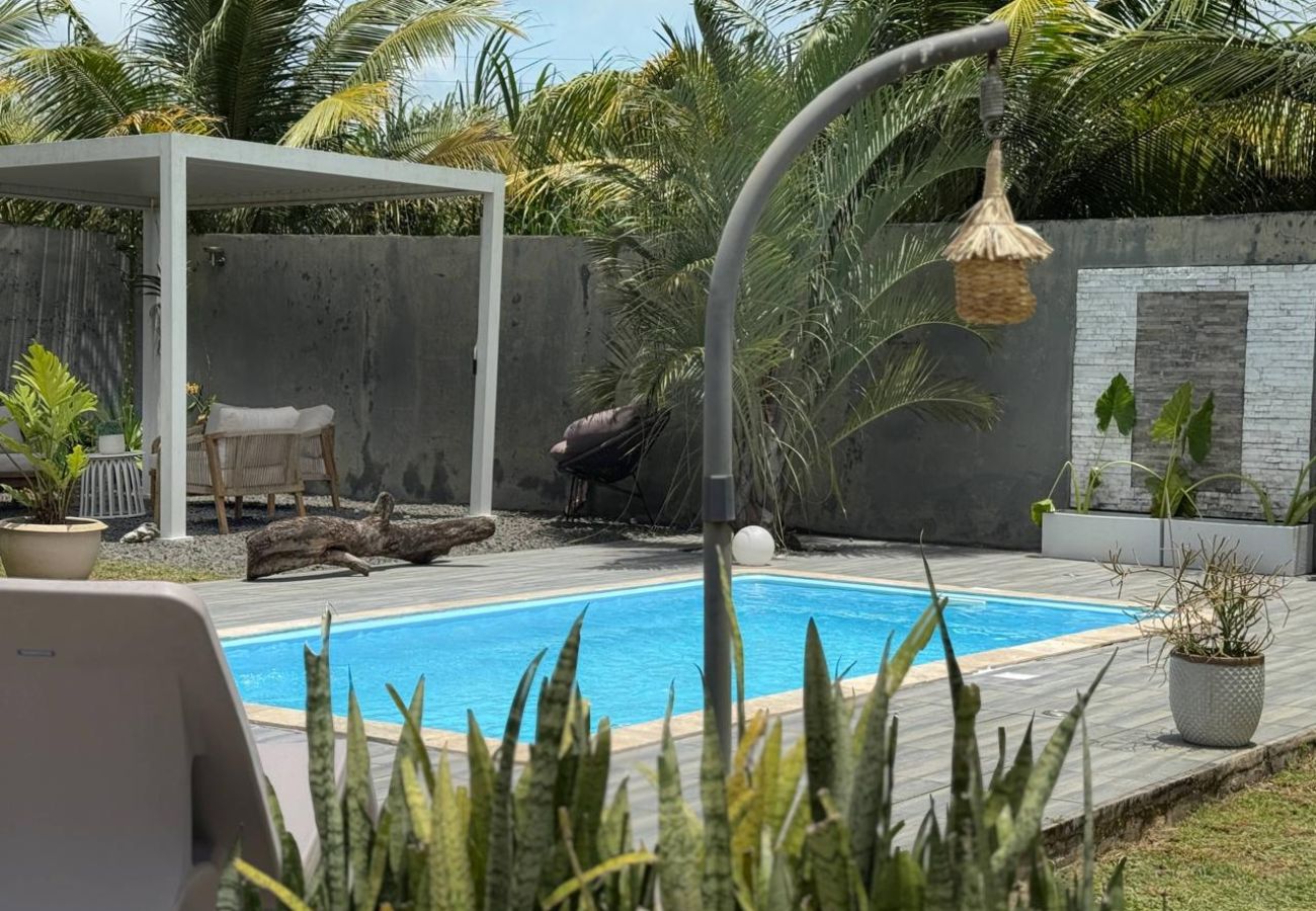 Villa à Sainte-Rose - Villa jardin secret de boucan - Piscine privée