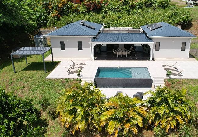 Maison à Le Lamentin - La Villa Serenity Pool 