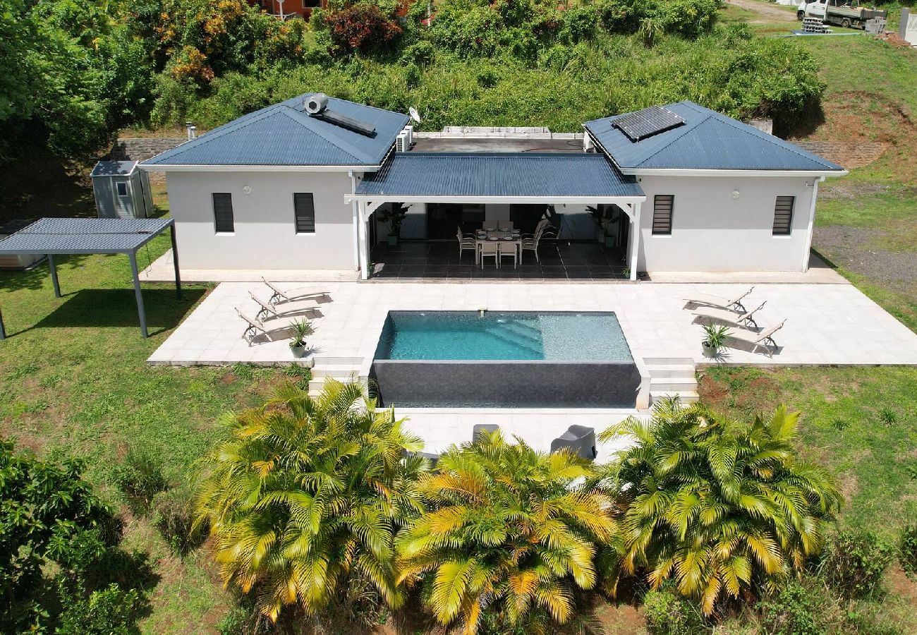 Maison à Le Lamentin - La Villa Serenity Pool 