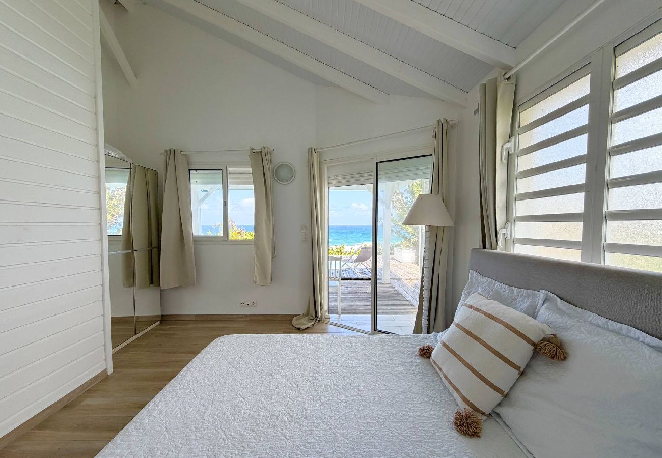 Maison à Le Moule - La Villa Bleu Émeraude 