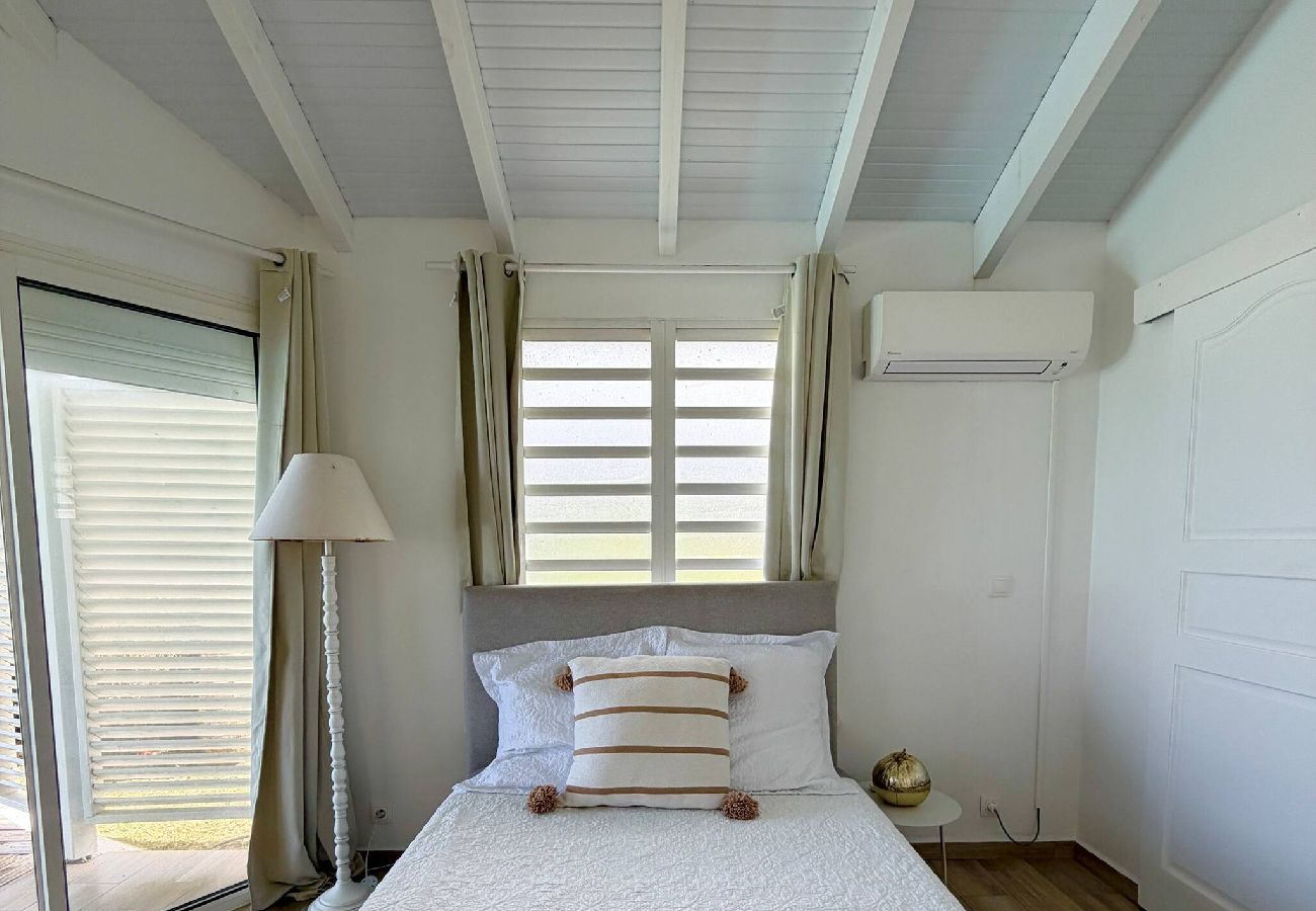 Maison à Le Moule - La Villa Bleu Émeraude 