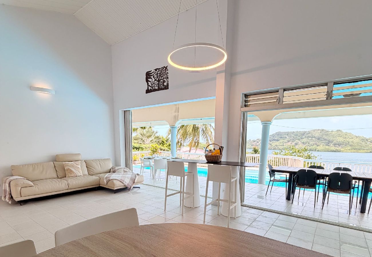 Villa à Le Robert - Villa Horizon Bleu - Sea view & Pool 