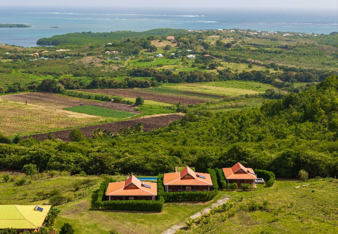 Villa à Le Marin - Cottage de standing -Kabura - Piscine et vue mer 