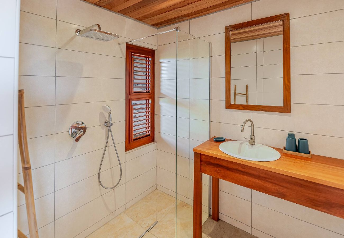 Villa à Le Marin - Cottage de standing -Kabura - Piscine et vue mer 