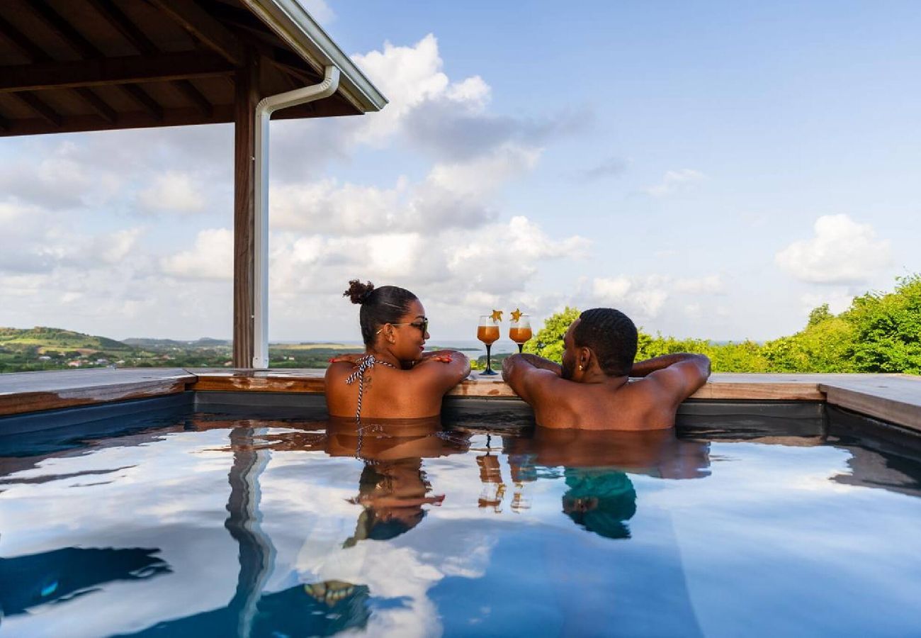Villa à Le Marin - Cottage de standing - Lakou - Piscine et vue mer 